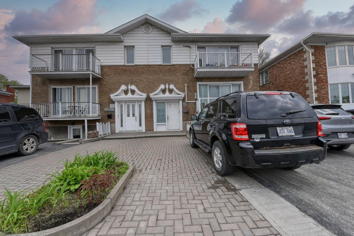 3292 Chemin de la Côte-de-Liesse - Photo 2 of 18