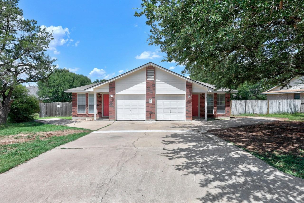 502 Rockmoor Drive #B - Photo 2 of 27