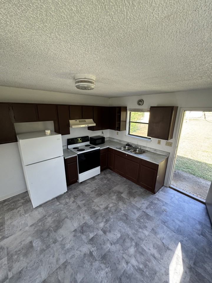 807 N 3rd St Unit B #B - Photo 4 of 12