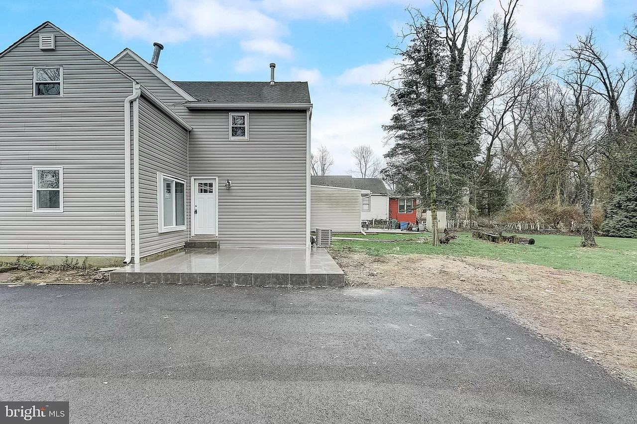 425 N Delmorr Ave #NA - Photo 3 of 26