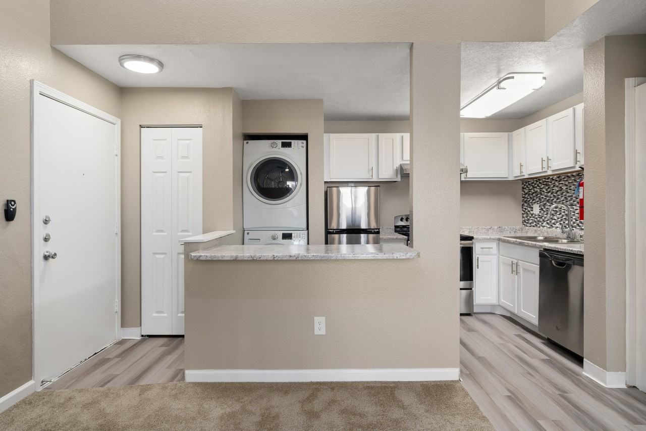 Vista Del Sol Apartments - Photo 6 of 50