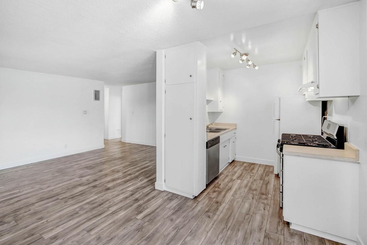 Hobart Continental Apartments - Photo 2 of 20