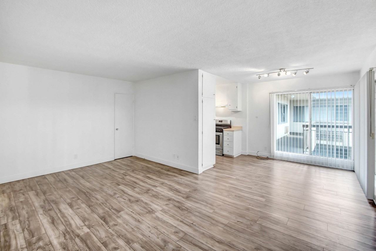 Hobart Continental Apartments - Photo 3 of 20