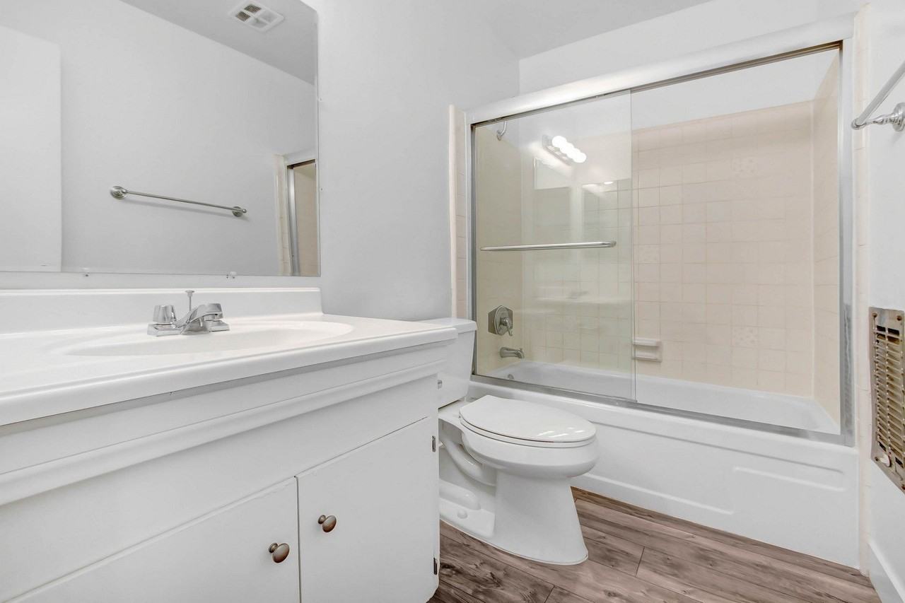 Hobart Continental Apartments - Photo 7 of 20