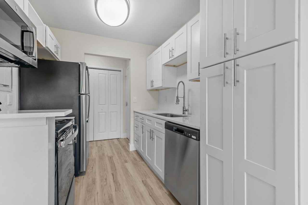 Sunnymede Apartments - Troy, MI - Photo 5 of 50