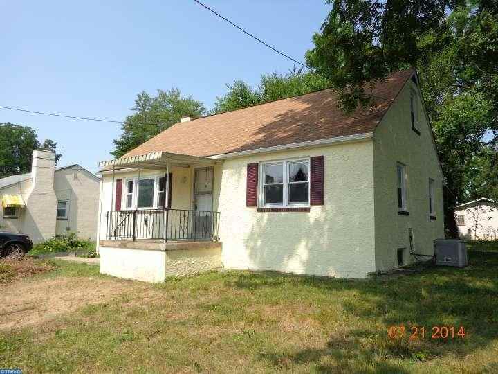 250 N Hills Ave - Photo 2 of 13