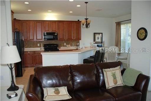 8119 Villa Grande Court - Photo 4 of 7