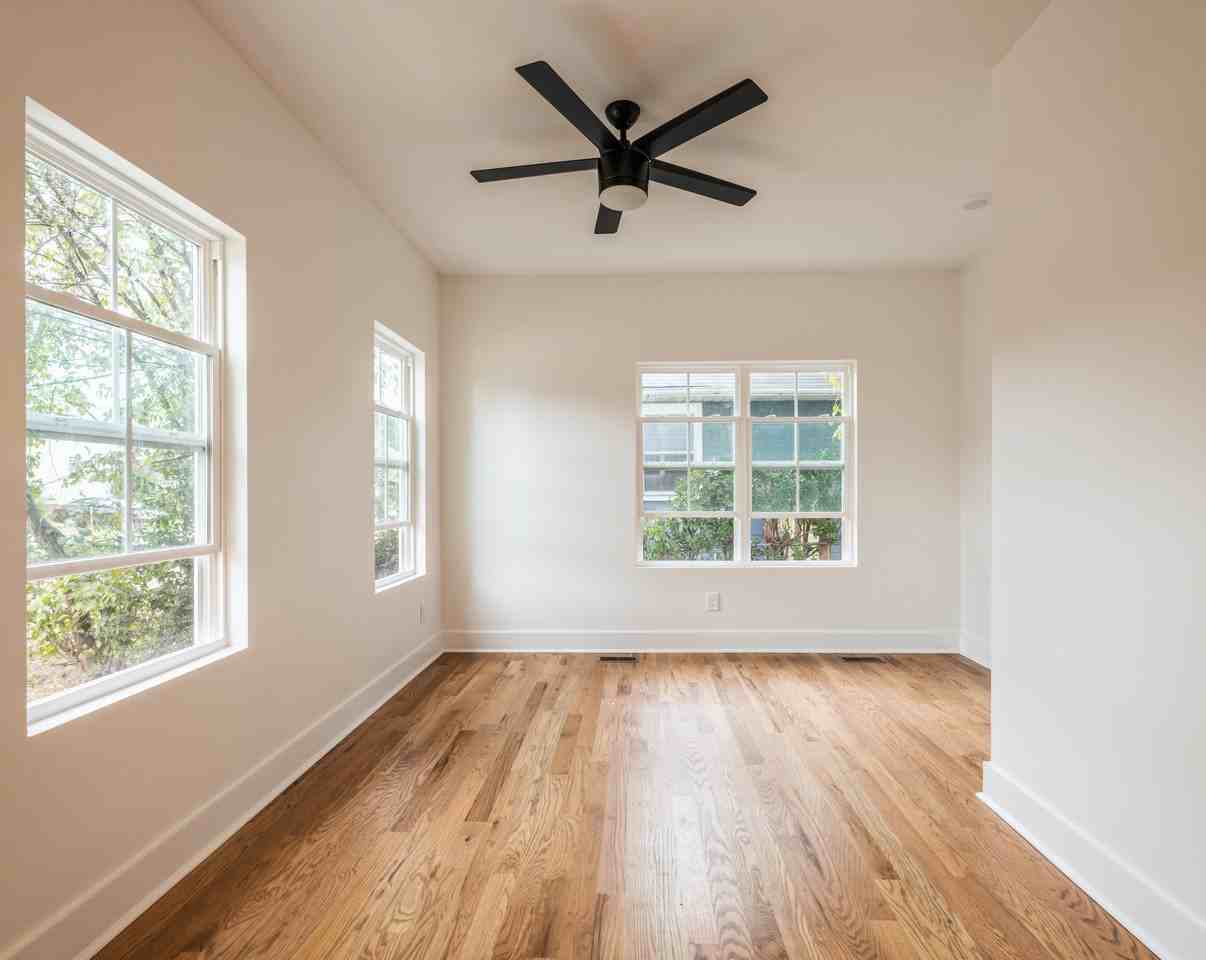 1103 Elliston Street - Photo 3 of 9