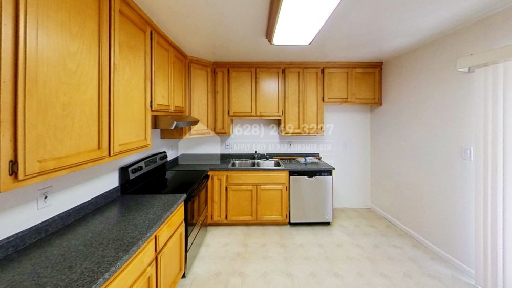 3812 El Camino Ave - Photo 3 of 13