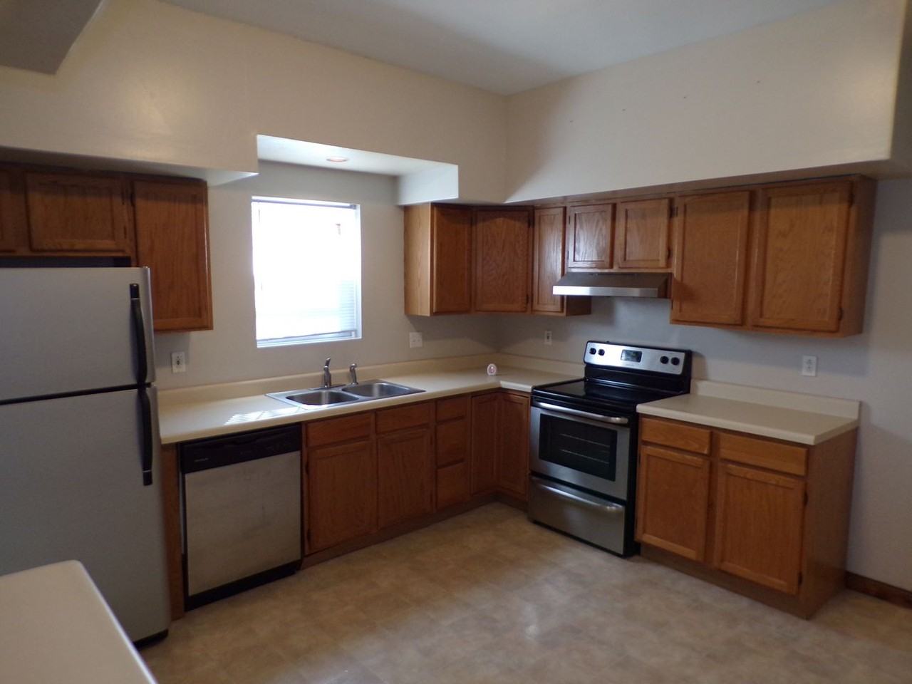 247 S Kansas St - Photo 2 of 41