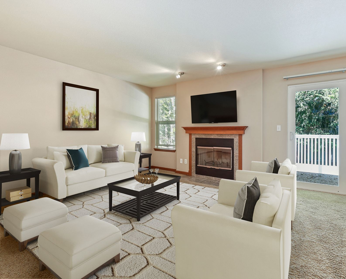 Summers Manor - Photo 2 of 16