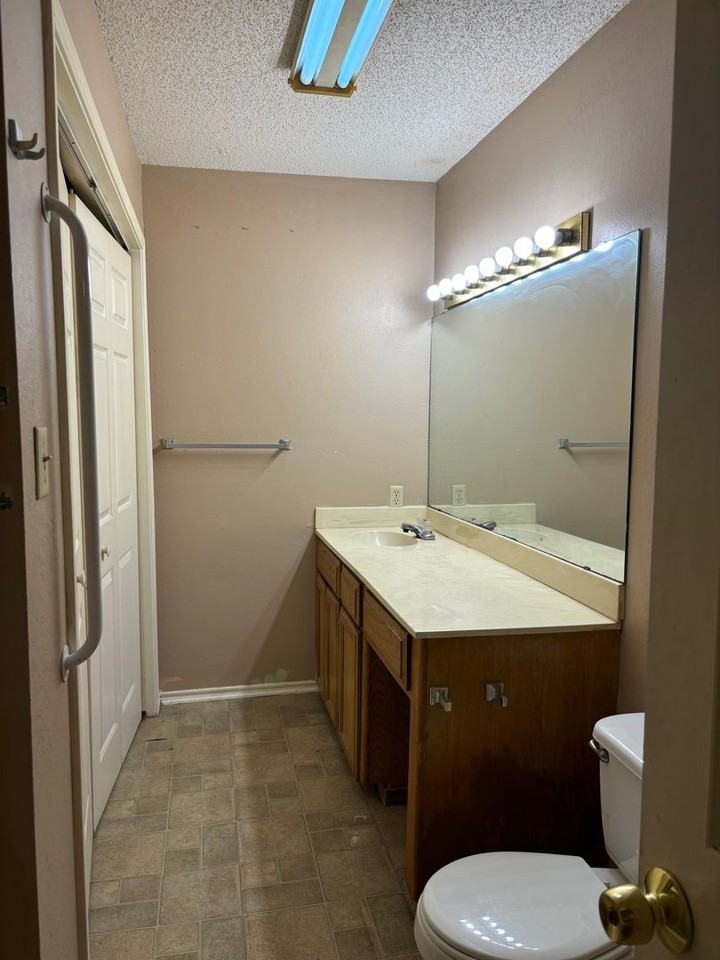 68 Pierce Rd - Photo 5 of 8