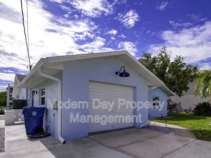 4390 6th Isle Dr - Photo 2 of 50