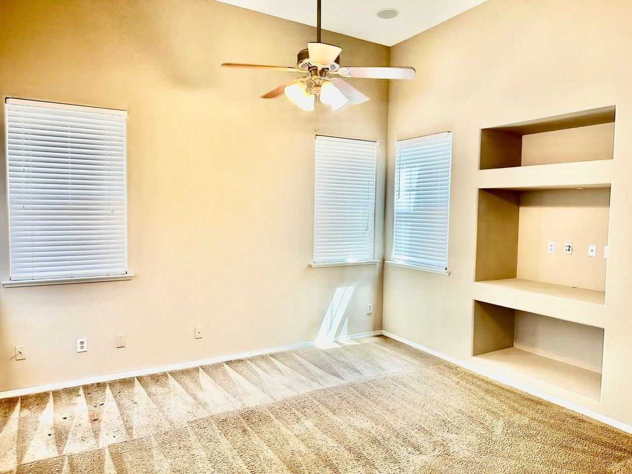 4028 W Fig Tree Ln - Photo 3 of 25