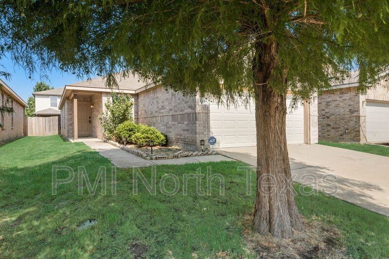 8809 Valley River Dr - Photo 3 of 22