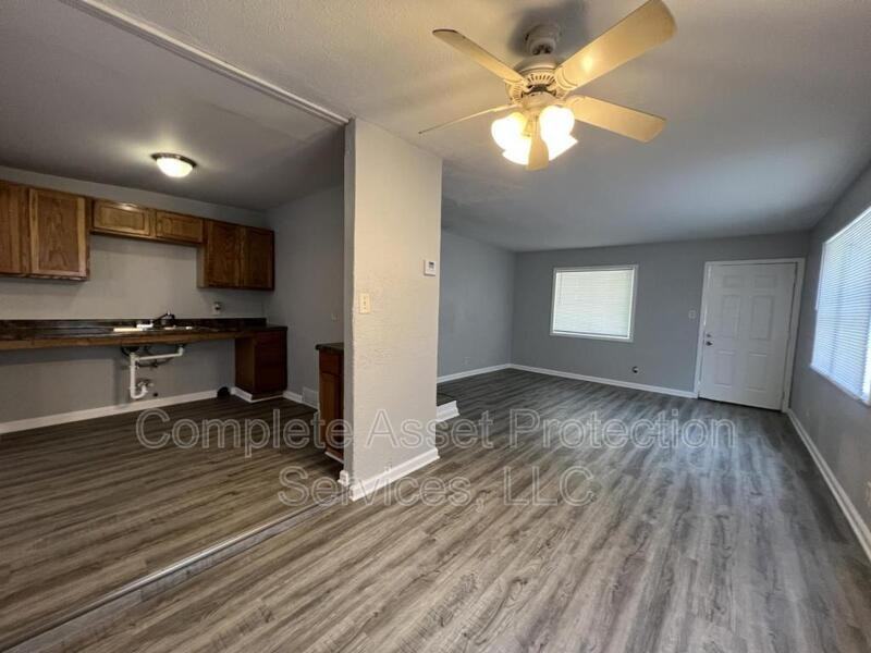 4079 Missouri St - Photo 3 of 7