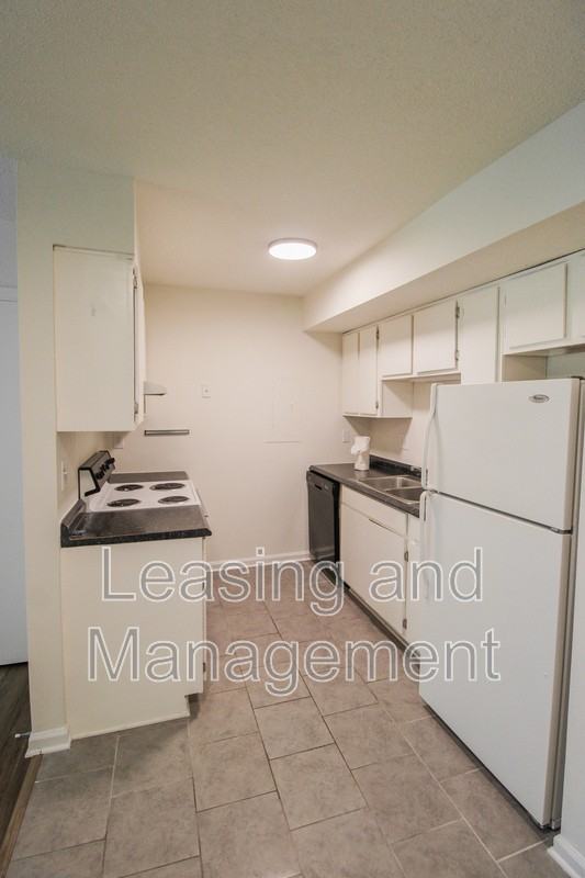 2494 Etiwan Ave #3C - Photo 3 of 13