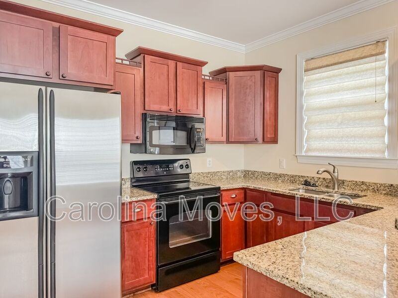 310 Mulberry St - Photo 7 of 15