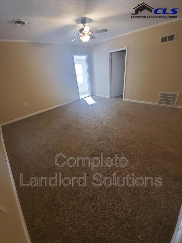 824 East Harris Street Front House - Photo 5 of 11