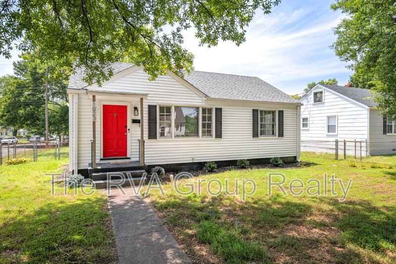 1023 Fourqurean Ln - Photo 2 of 38