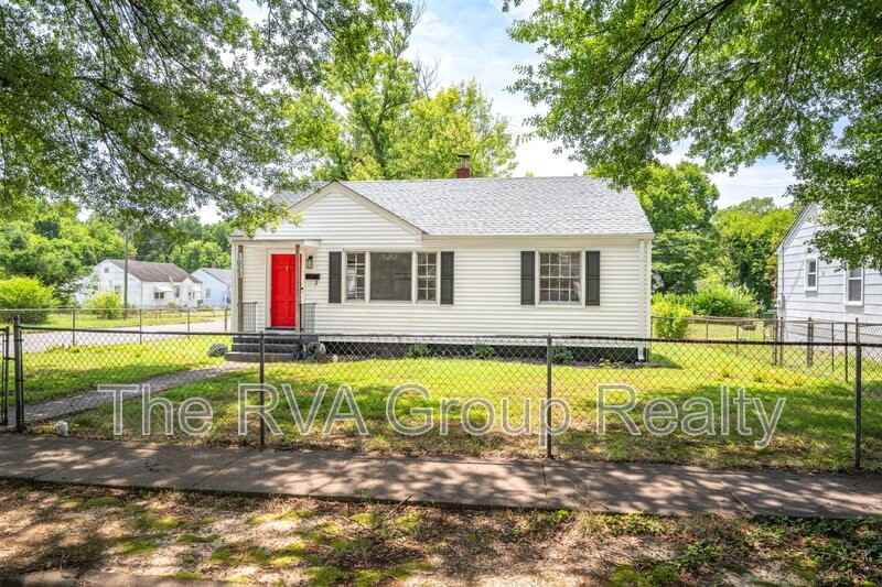 1023 Fourqurean Ln - Photo 3 of 38