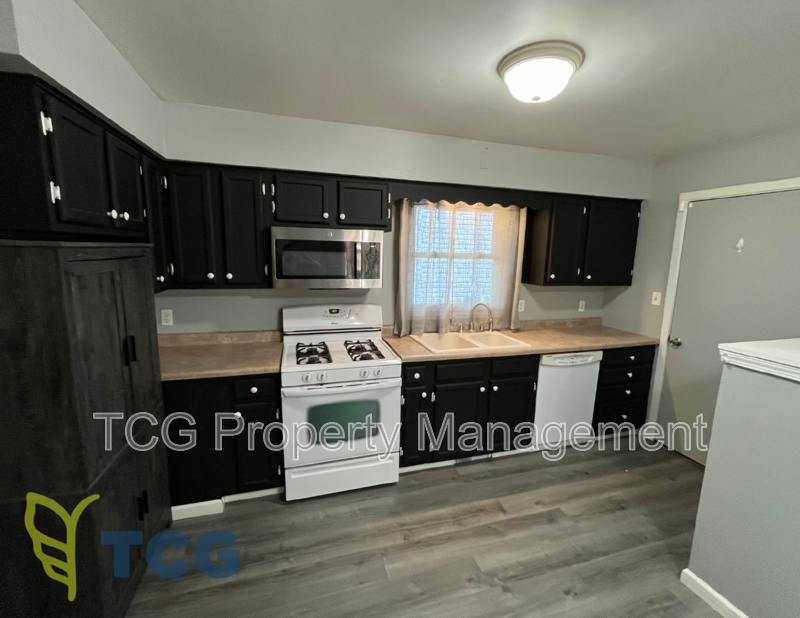 767 Adams St - Photo 3 of 18