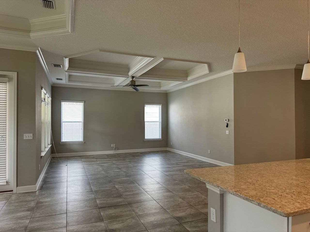 370 Citrus Ridge Dr - Photo 4 of 21