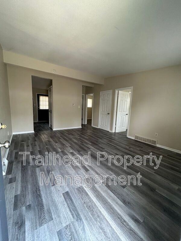 4206 Lloyd St - Photo 5 of 17