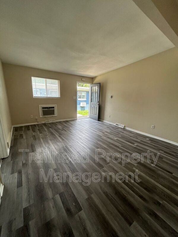 4206 Lloyd St - Photo 7 of 17