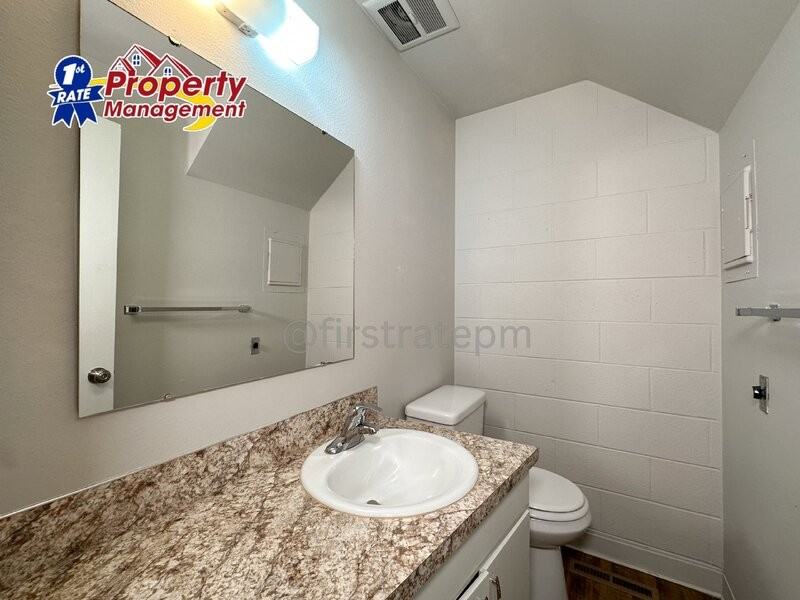 1105 S Leadville Ave - Photo 7 of 22