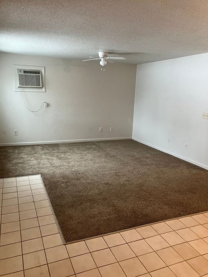 8th Ave W Grinnell - Photo 5 of 34