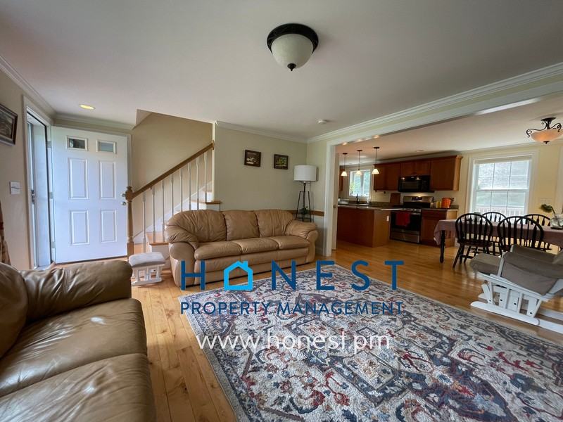 27 Eastfield Dr - Photo 3 of 50