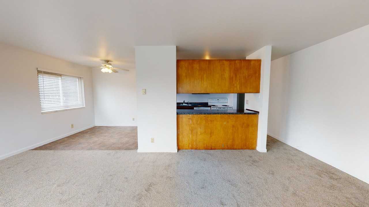 Country Club (128) - Photo 5 of 12