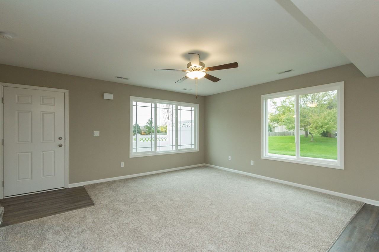 Delavan Townhomes - Photo 2 of 11