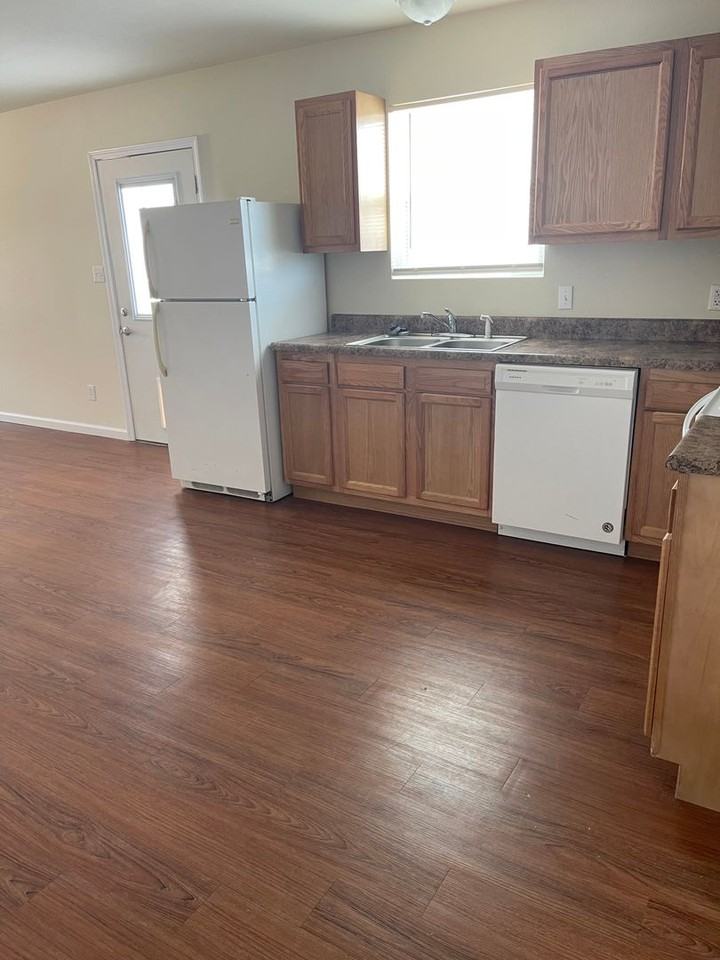 75 Patriot Dr - Photo 3 of 7