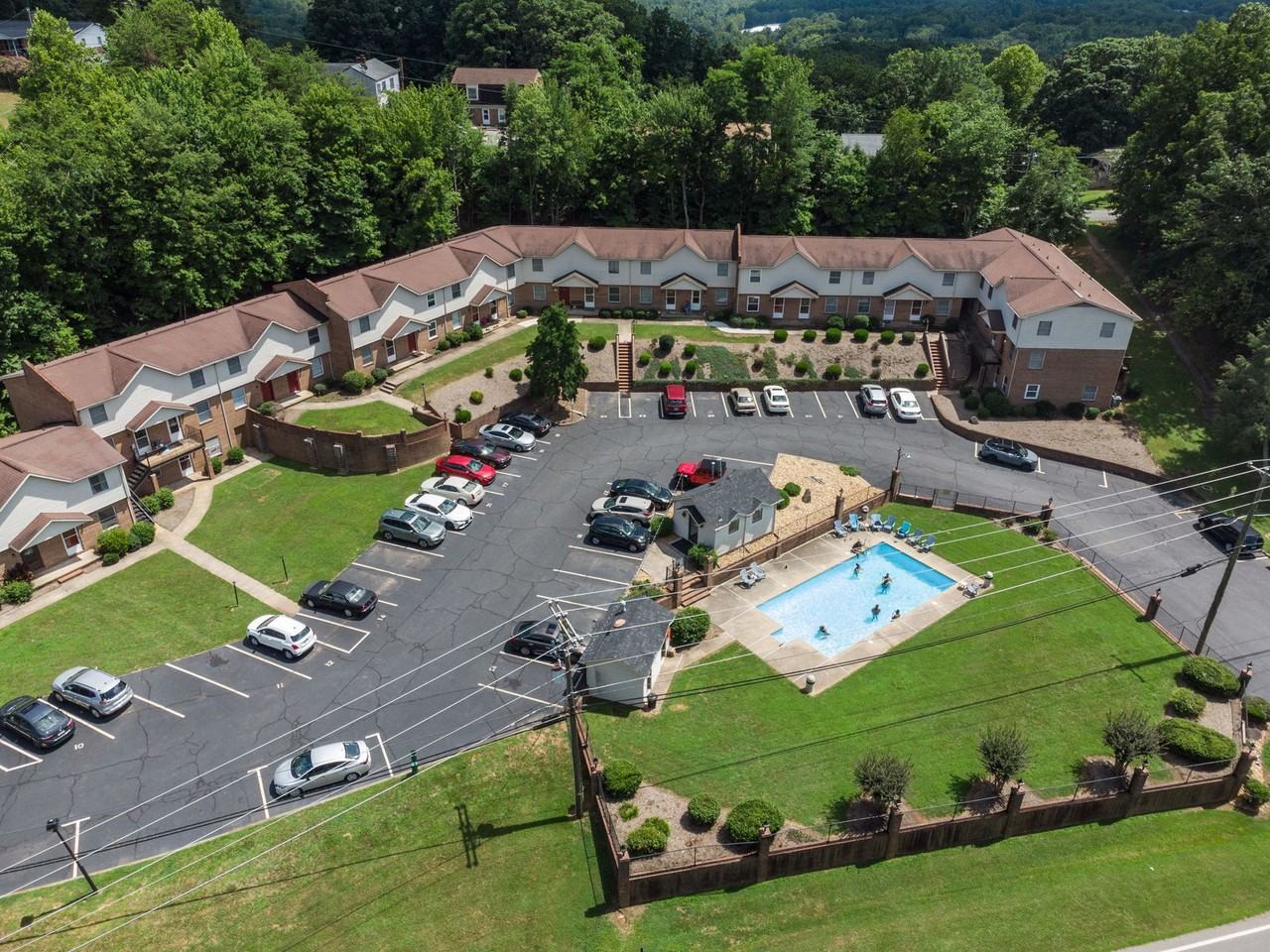 Foxtree Apartments - Photo 2 of 33