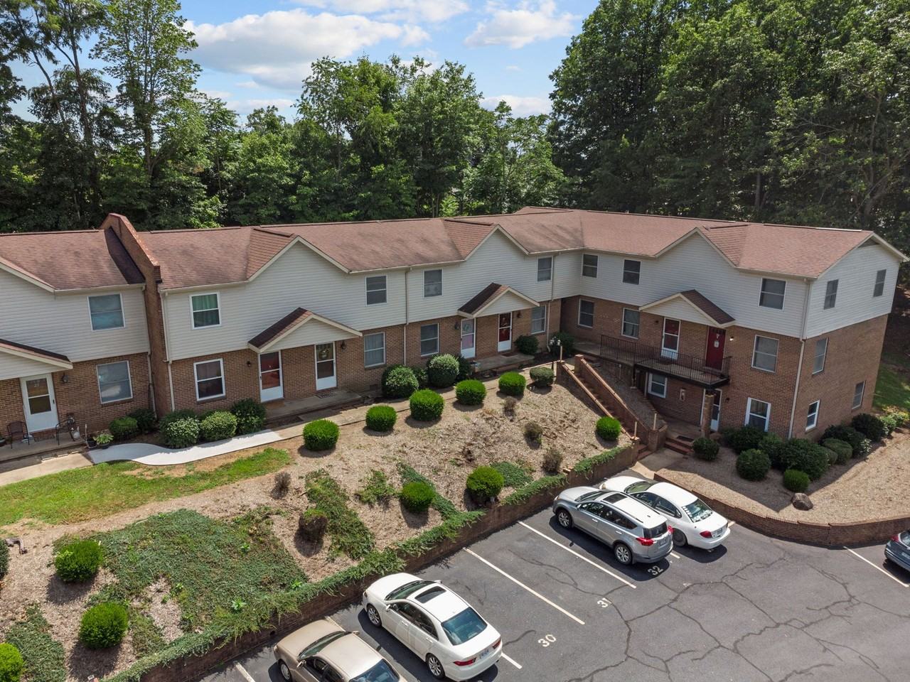 Foxtree Apartments - Photo 5 of 33