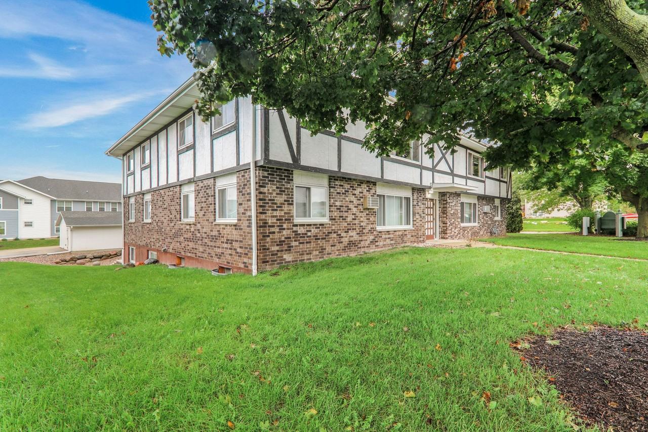 Washburn Road Apartments - Photo 3 of 11