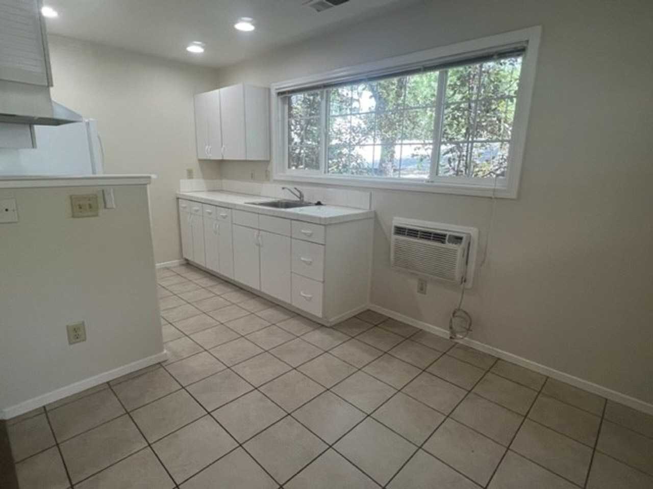 Plumas Street 3036 - Photo 2 of 10