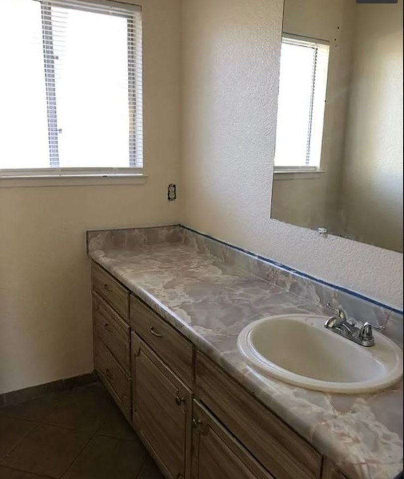 1330 Shasta Way - Photo 2 of 17