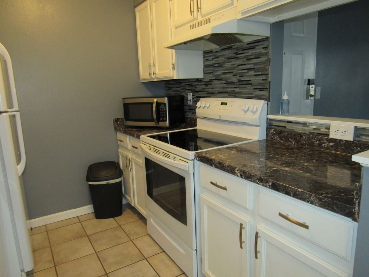 4656 White Rock Cir #7 - Photo 5 of 14
