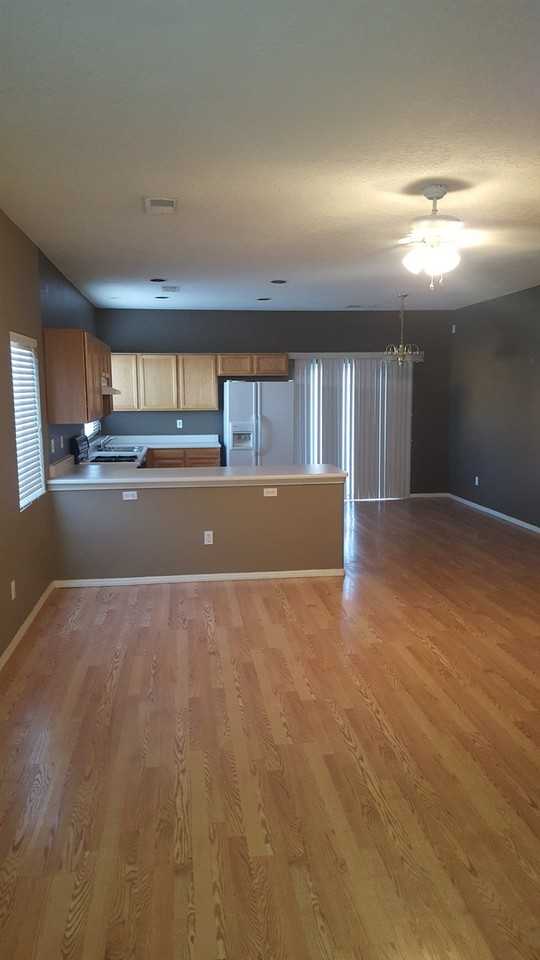 7584 Cricket Hill Dr Ne - Photo 2 of 9