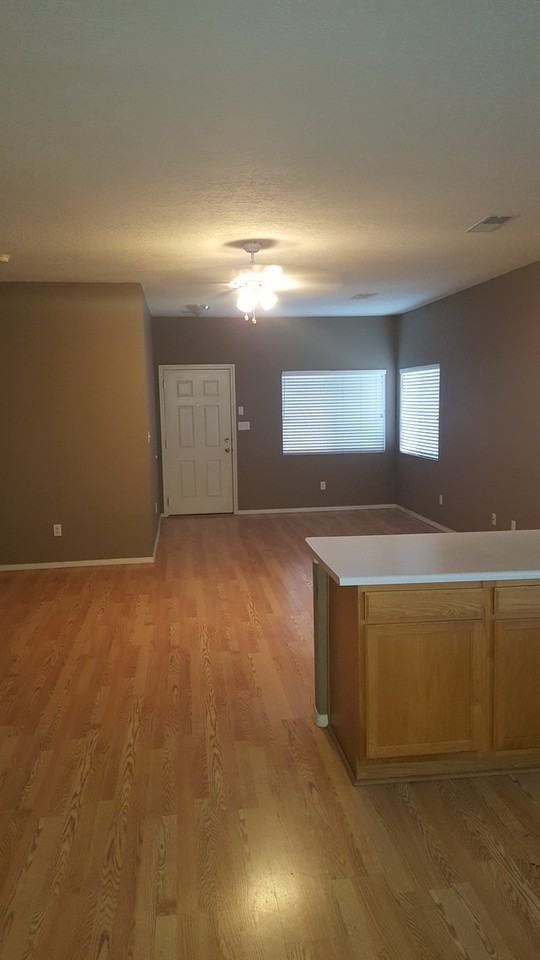 7584 Cricket Hill Dr Ne - Photo 3 of 9