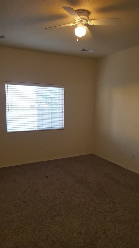 7584 Cricket Hill Dr Ne - Photo 4 of 9