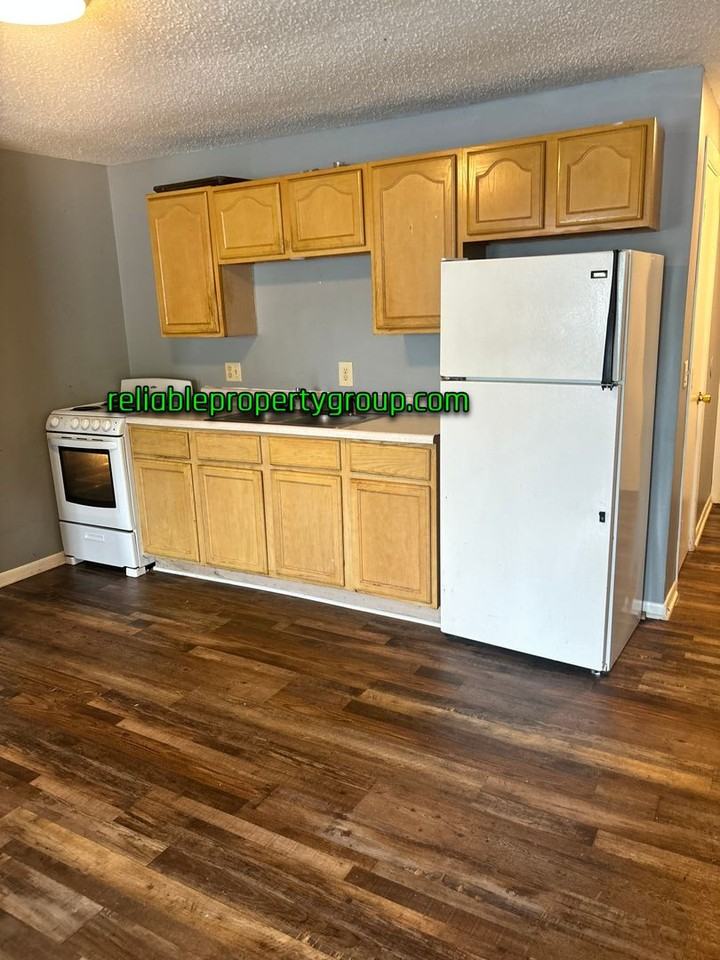 805 N Washington St #7 - Photo 3 of 8