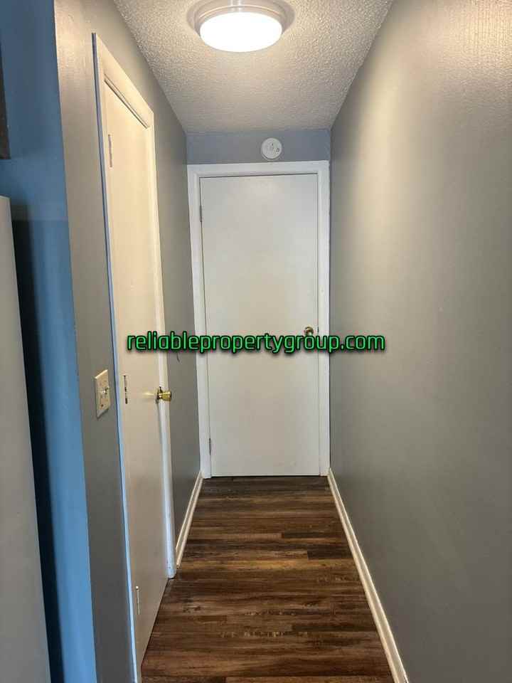 805 N Washington St #7 - Photo 4 of 8