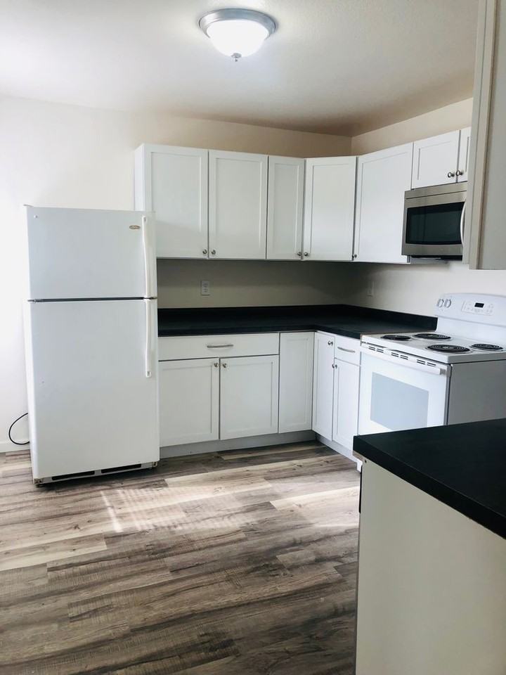 114 4th Ave Nw - Photo 4 of 14