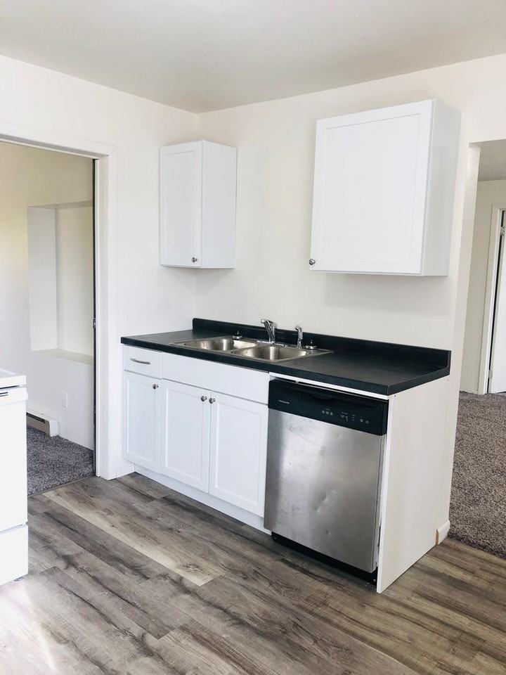 114 4th Ave Nw - Photo 5 of 14