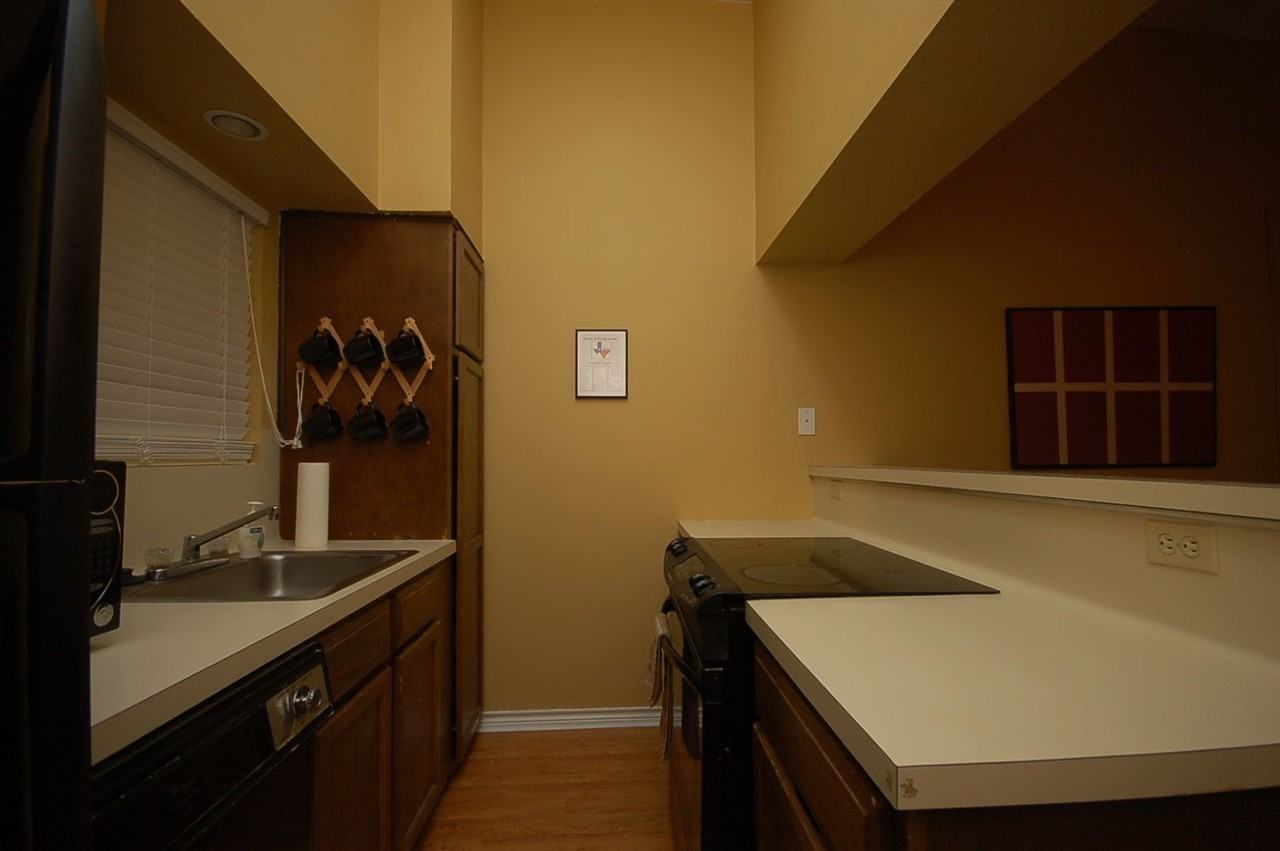1908 San Antonio St #312 - Photo 4 of 8