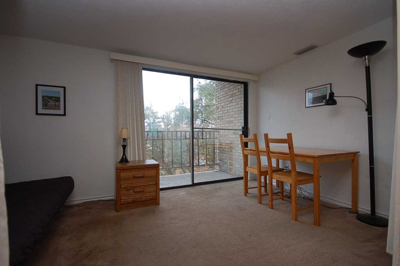 1908 San Antonio St #312 - Photo 5 of 8